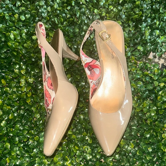 Bandolino Nude Patent Slingback Heels - Picture 3 of 3